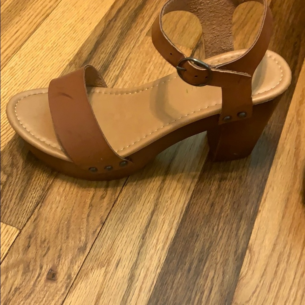 High heel sandals
